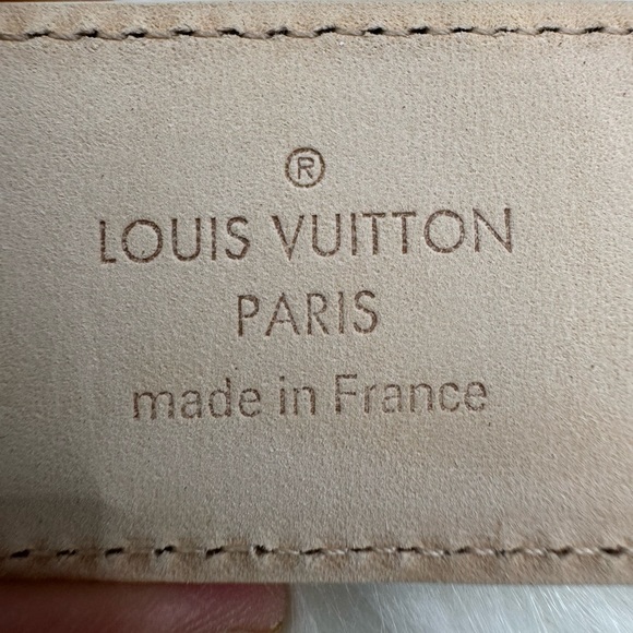 🌸SOLD🌸Louis Vuitton Cut Out Initiales Belt - Picture 9 of 15